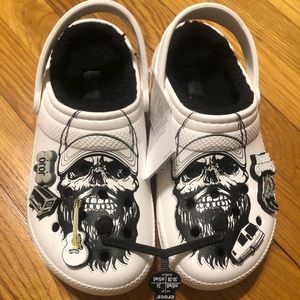 Luke Combs Crocs 6/8 New